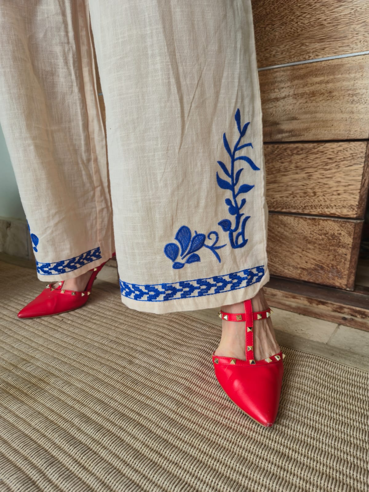 Cream wide leg pant with blue embroidery