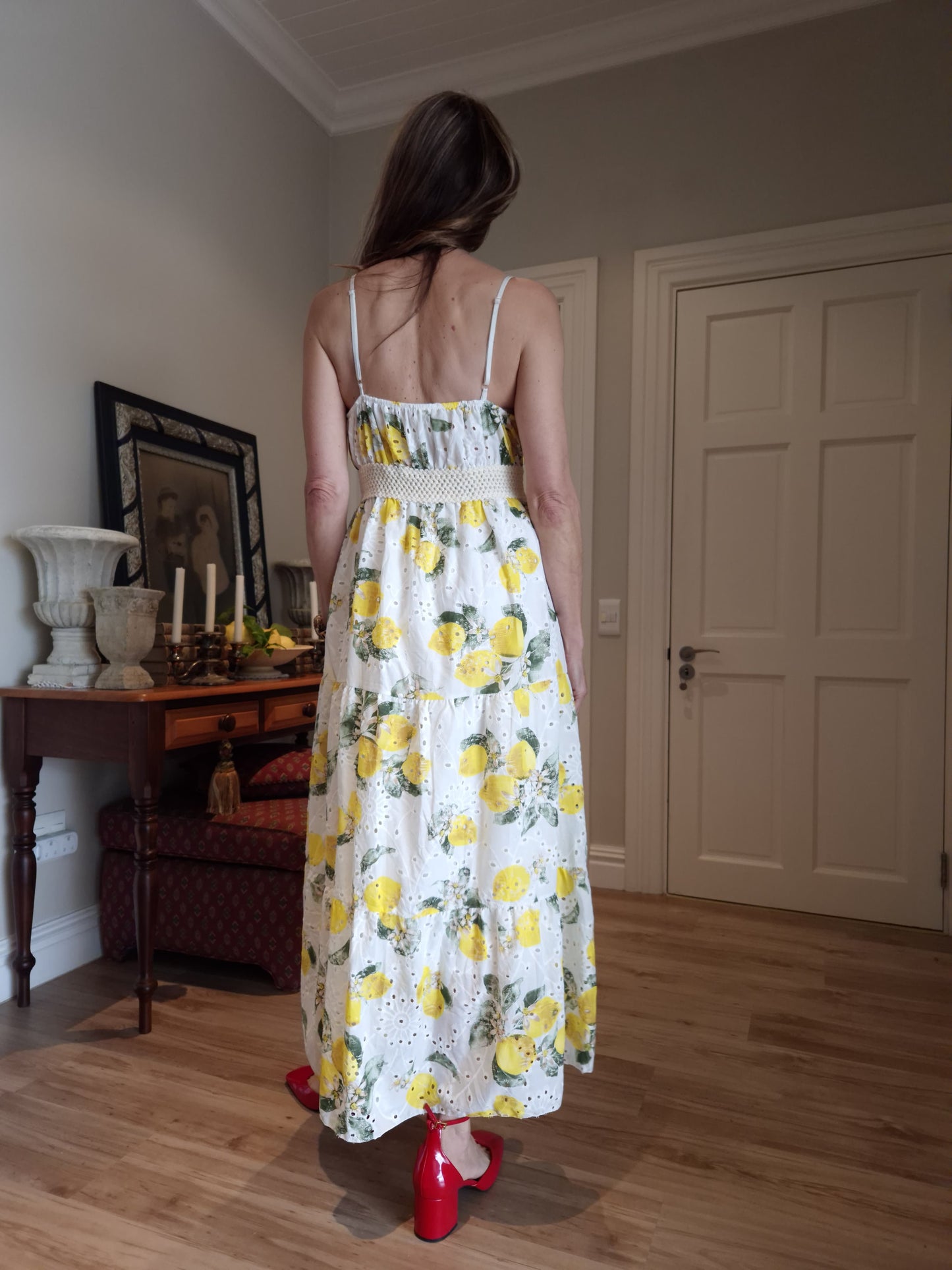 Anglaise dress with adjustable straps