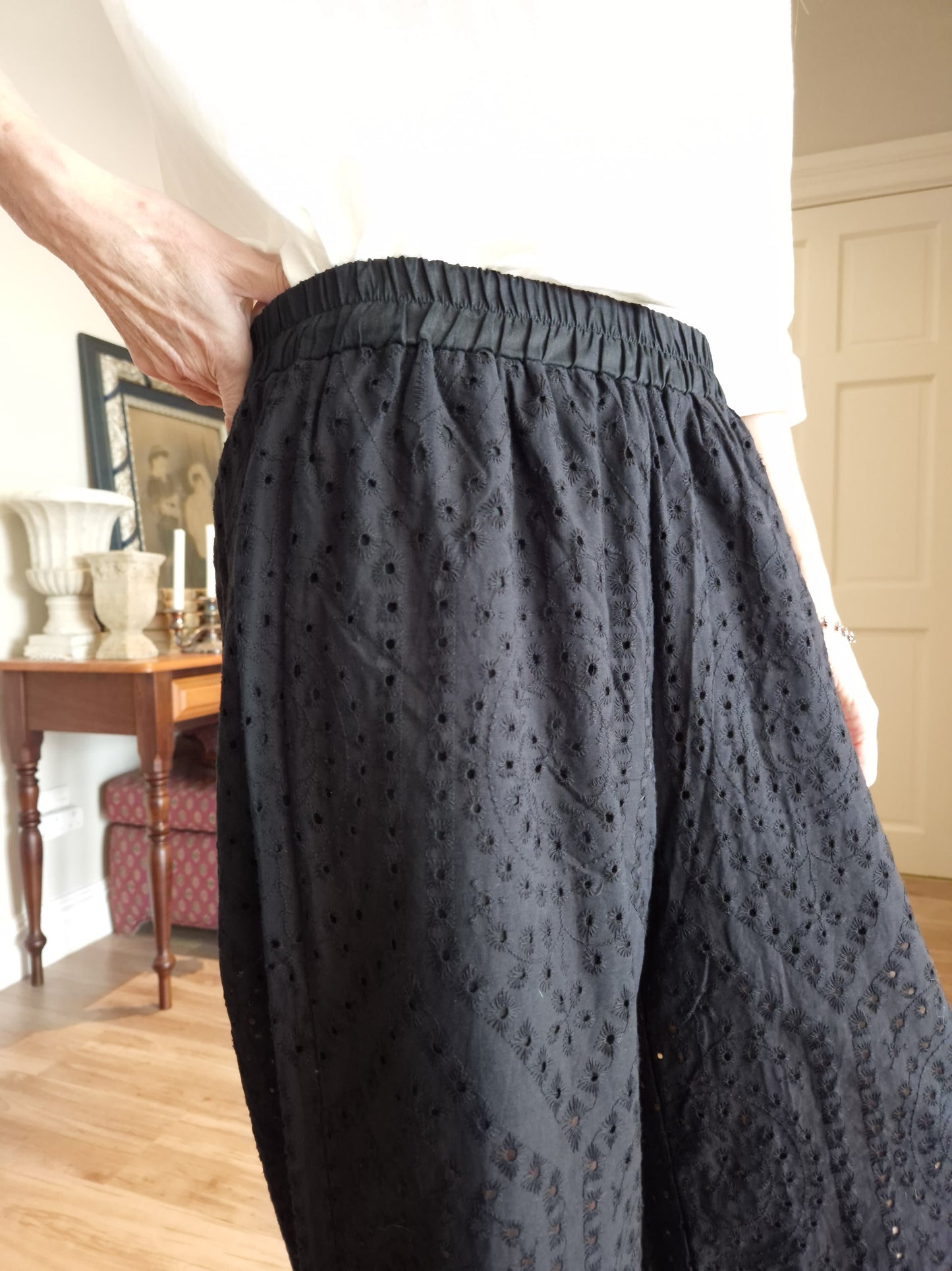 Black anglaise pant with elasticated waist