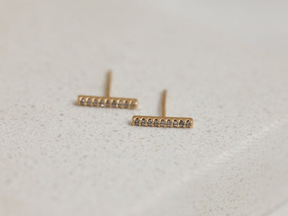 Diamante bar studs