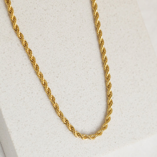 Twisted chain necklace