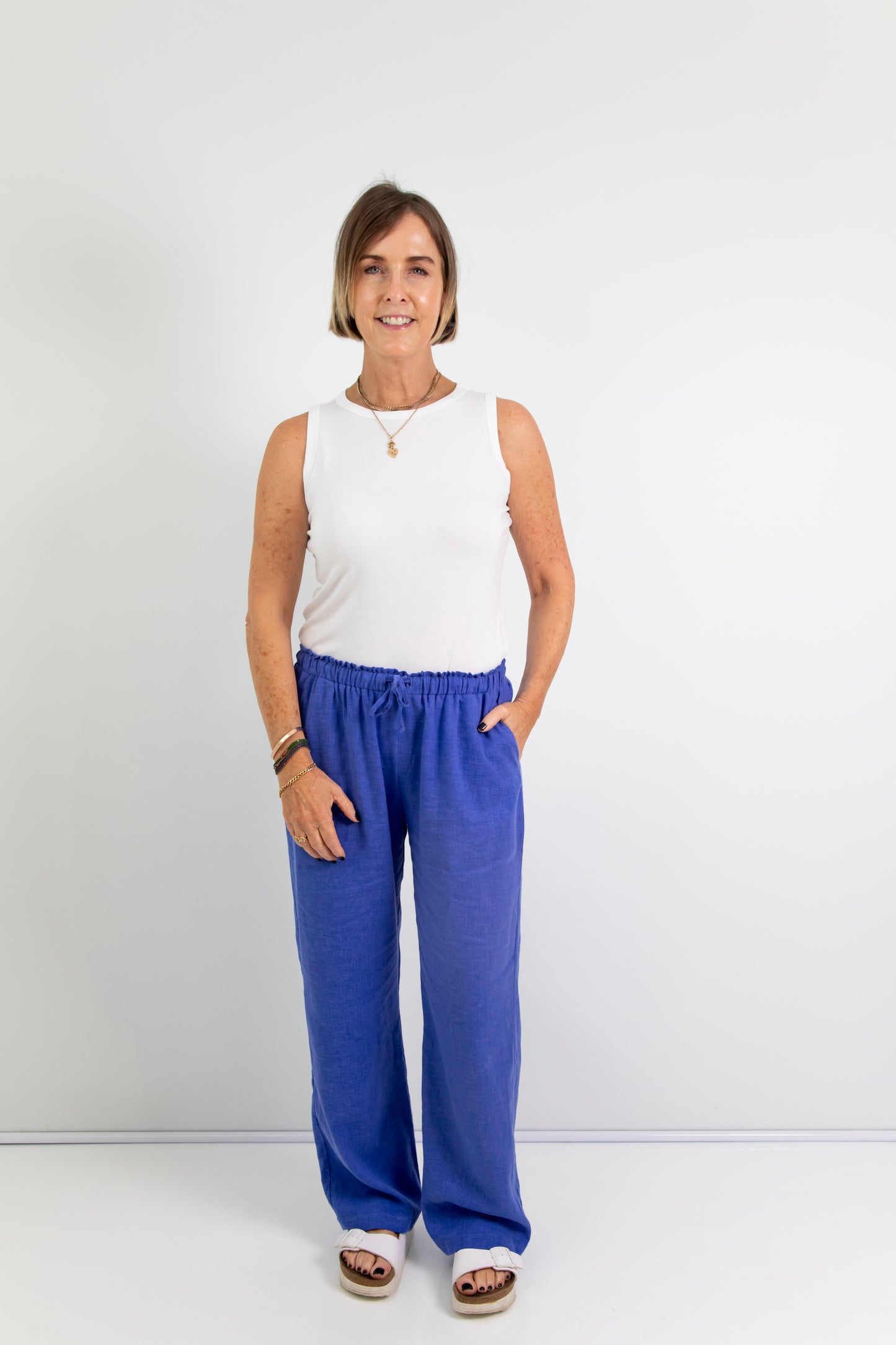 Priya Classic pant with elasticated waist, drawstring detail and side-pockets.