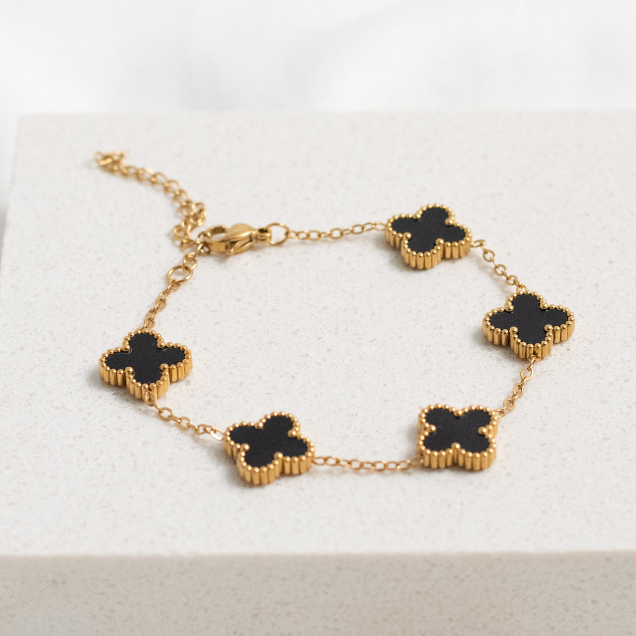 Flower bracelet - Black