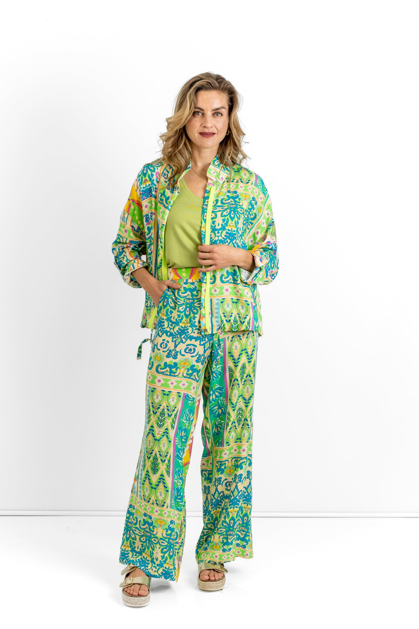 Remi styled zipper jacket