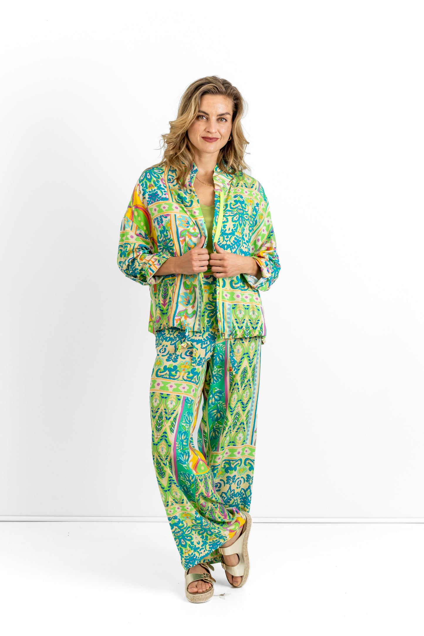 Remi styled zipper jacket