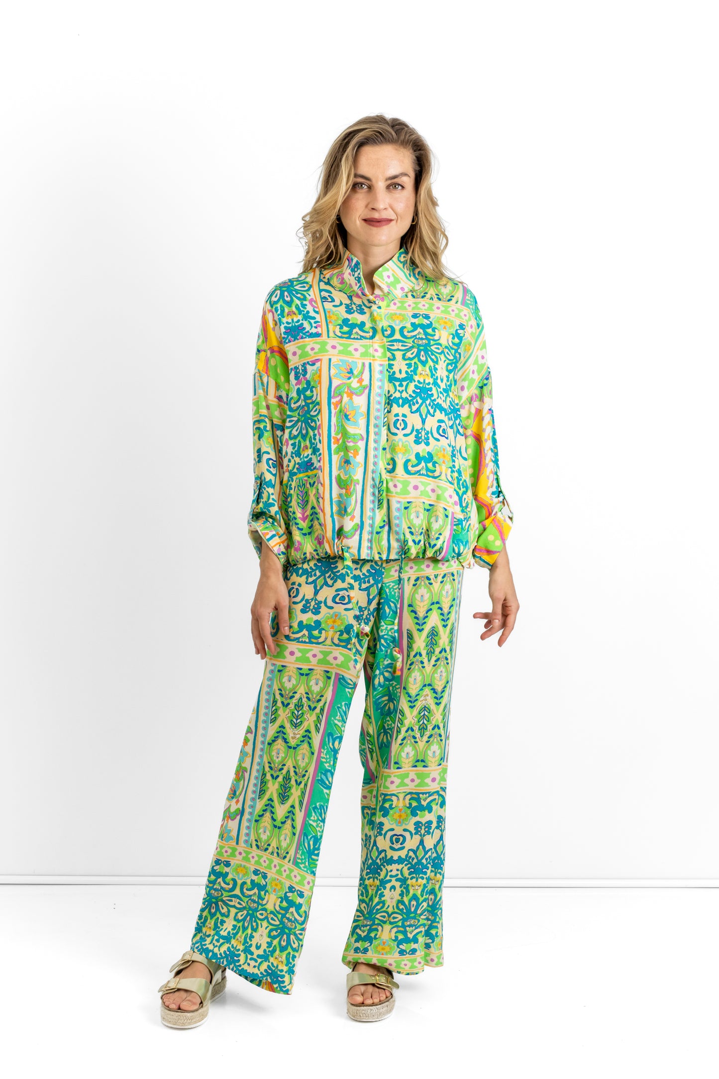 Remi styled zipper jacket