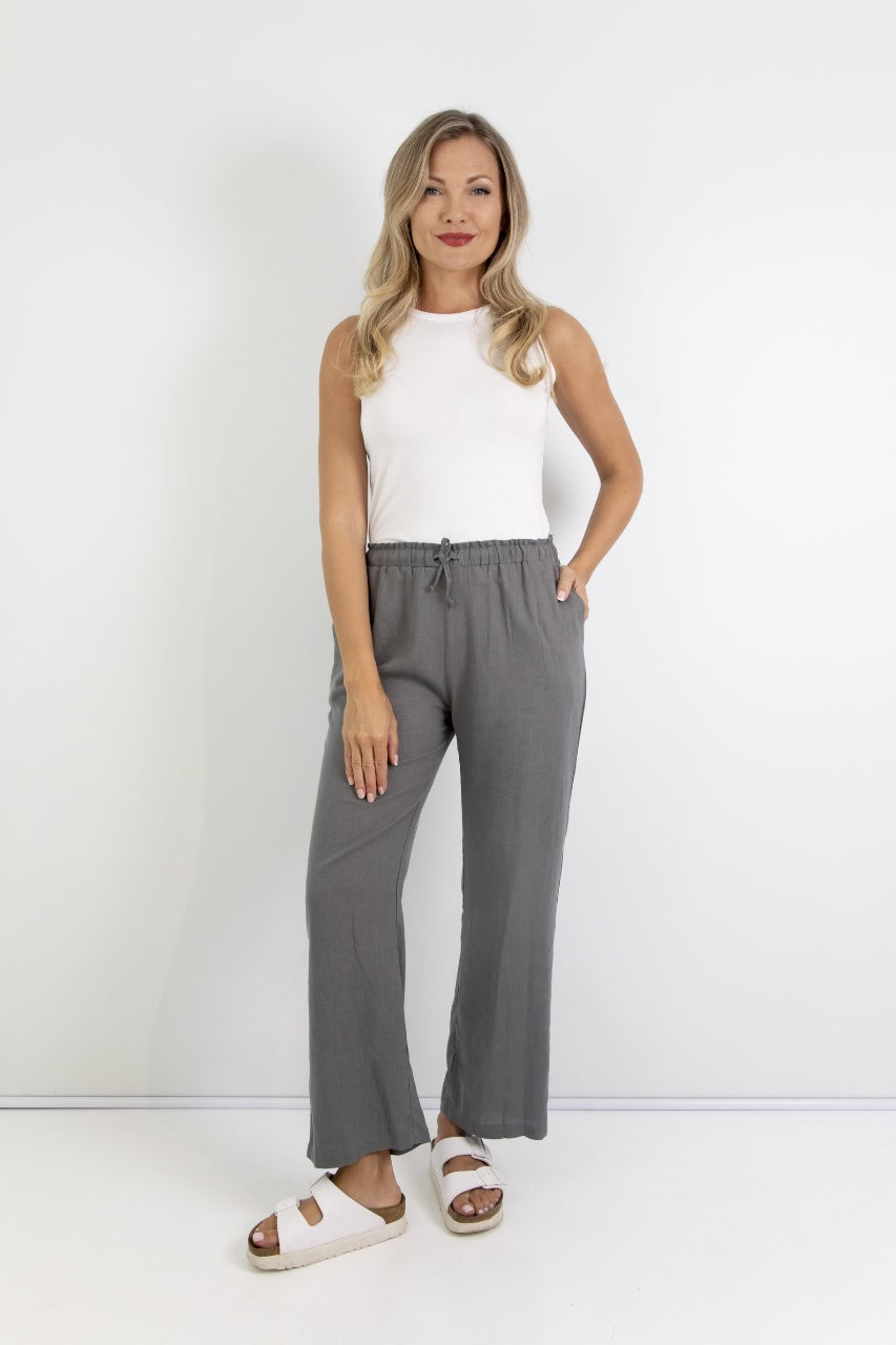 Priya Classic pant with elasticated waist, drawstring detail and side-pockets.