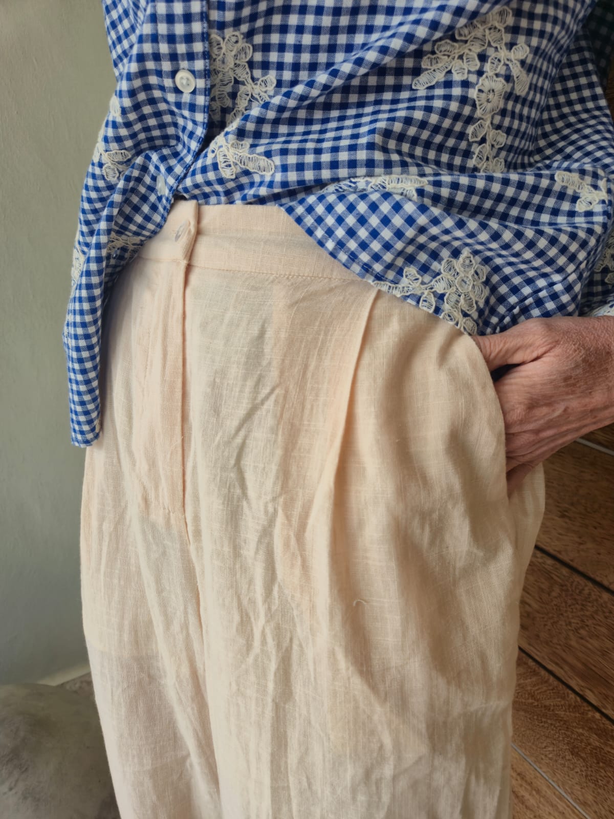 Cream wide leg pant with blue embroidery