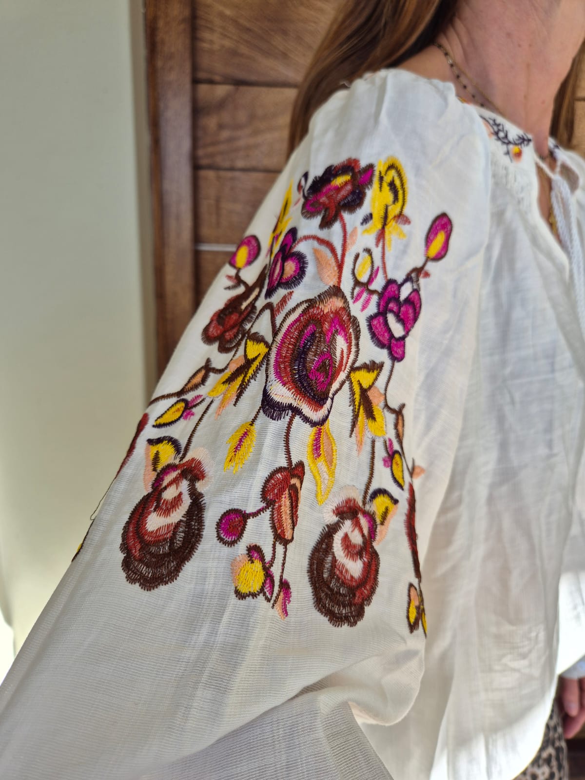 Milk Blouse with Embroidery around Neck & Sleeve