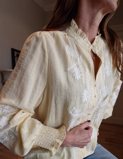 Embroidered blouse with elasticated cuff