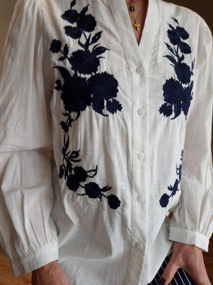 Cotton blouse with navy embroidery