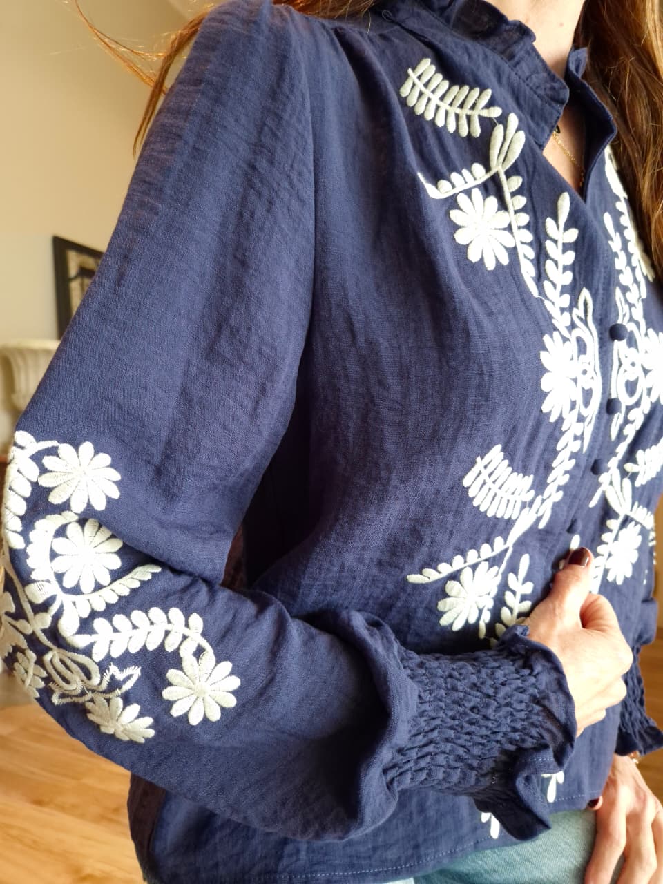 Embroidered blouse with elasticated cuff