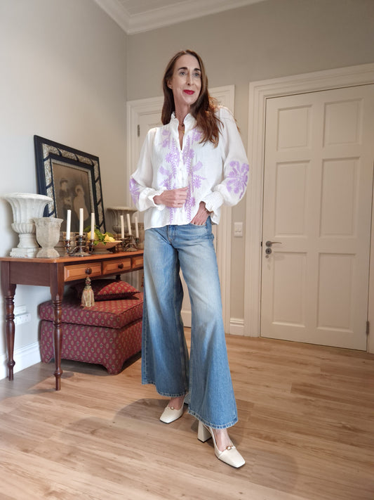 Embroidered blouse with elasticated cuff