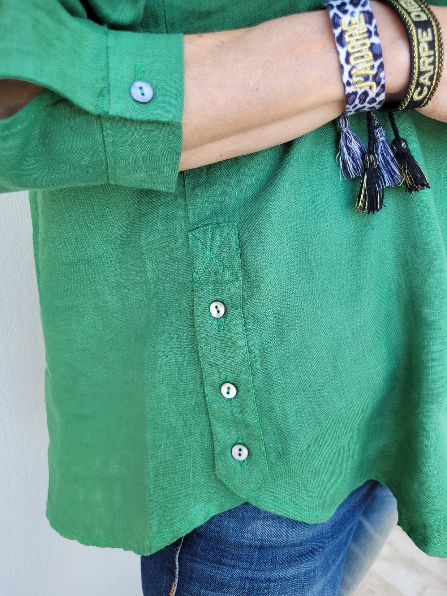 Linen shirt with side buttons - Pine