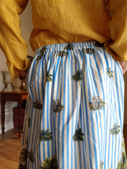 Cotton skirt with elasticated waist and side pockets