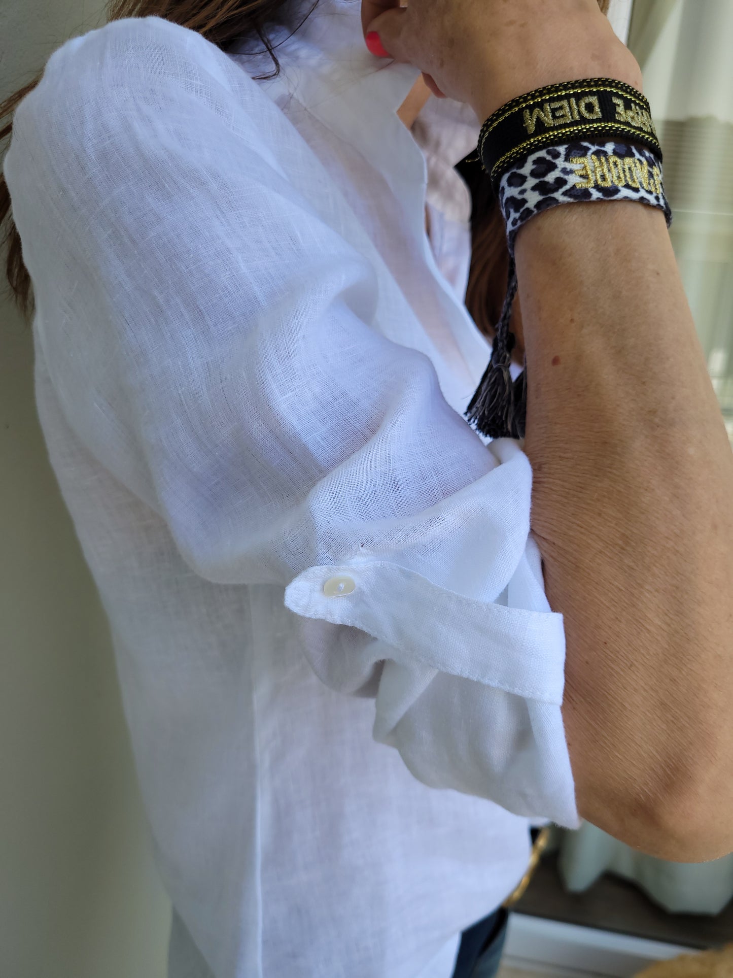 Linen shirt with tab - White